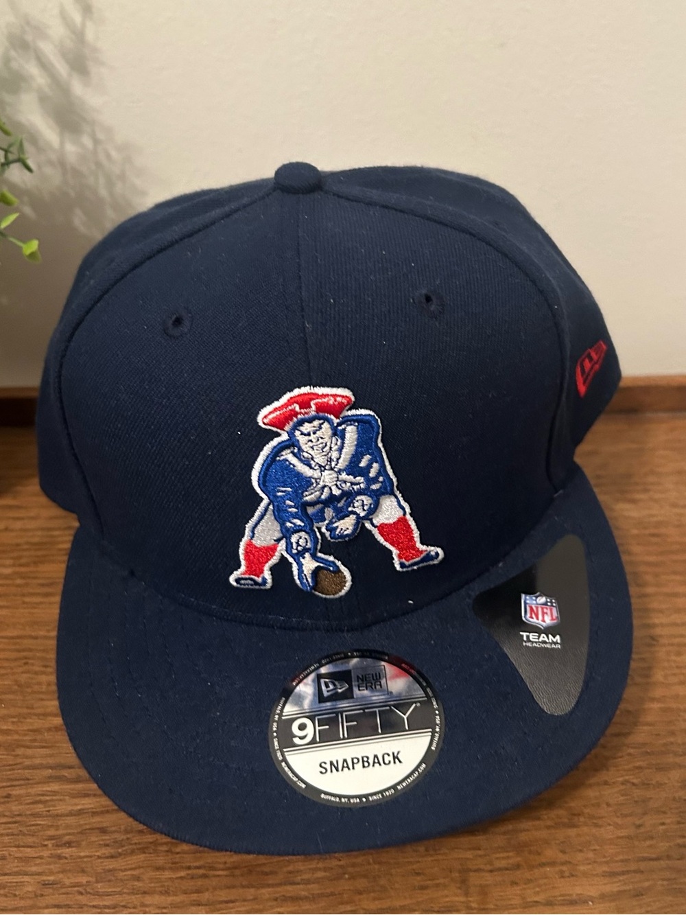 New Era New England Patriots NFL Historic Throwback Logo 9FIFTY Snapback Hat Cap